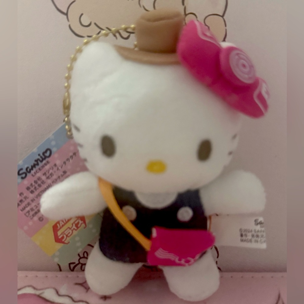 🆕 Hello Kitty Keychain